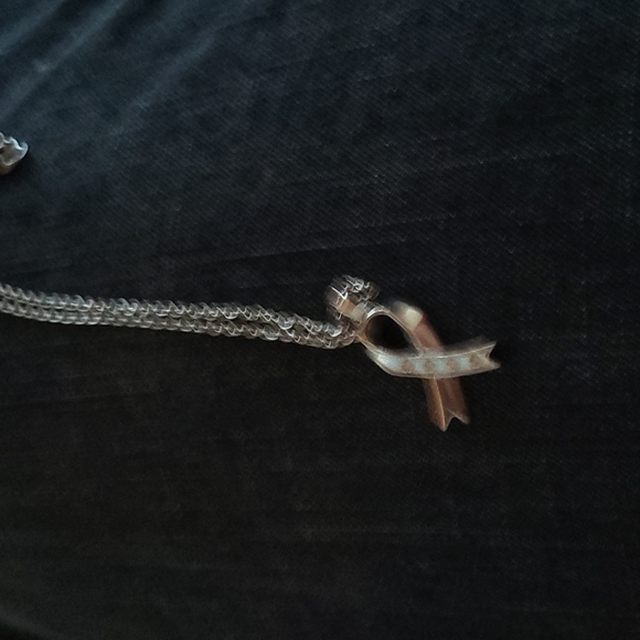 Beautiful silver necklace with diamonds - Picture 1 of 3